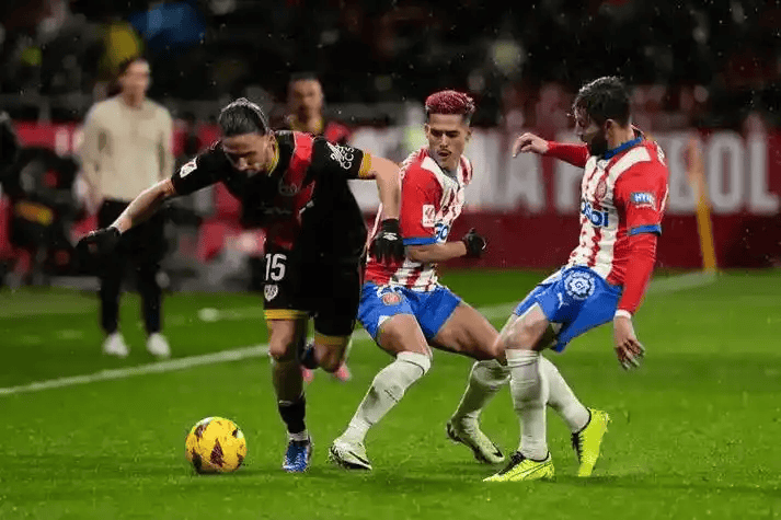 爱游戏官网包含赛后切尔西状态回暖——国王杯节点到来今晚法兰克福备战德国杯，窗口期瓦伦西亚调整名单以备欧联看傻球迷的词条